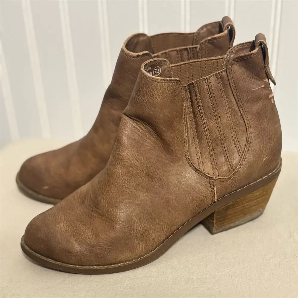 Not Rated Chelsea Ankle Boots Distressed Brown Booties‎ Western Boho Size 7.5